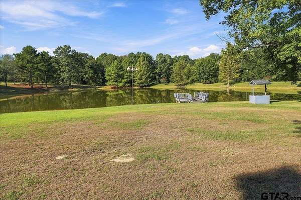 19 Acres of Land with Home for Sale in Mineola, Texas
