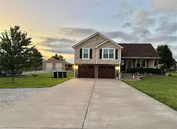 1.58 Acres of Land with Home for Sale in Leavenworth, Kansas