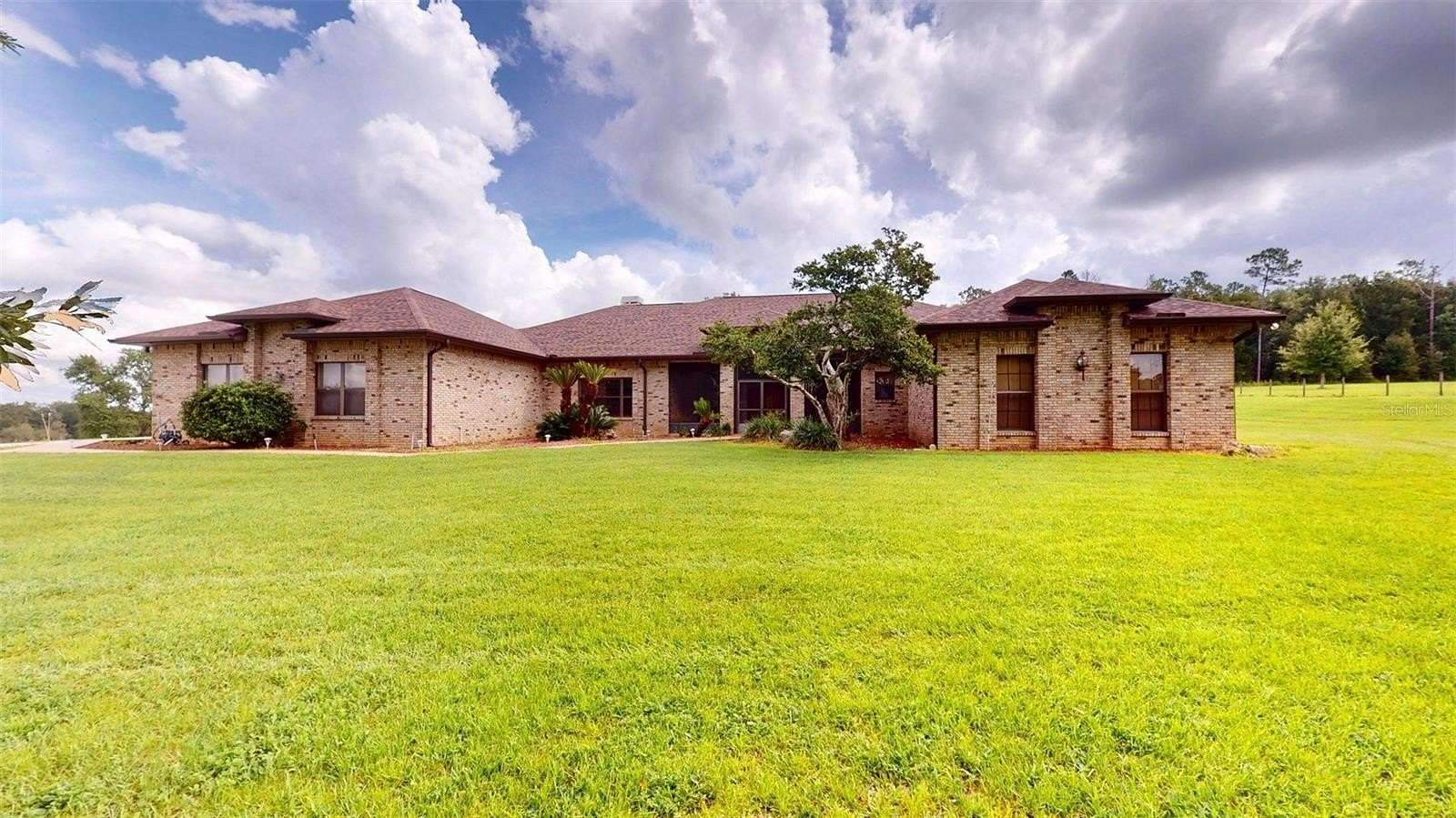 5 Acres of Land with Home for Sale in Dade City, Florida