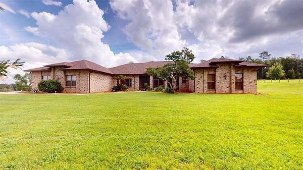 5 Acres of Land with Home for Sale in Dade City, Florida