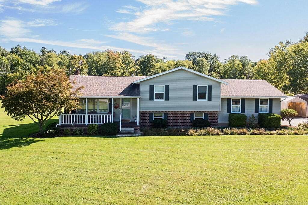 4.86 Acres of Land with Home for Sale in Ashland, Ohio