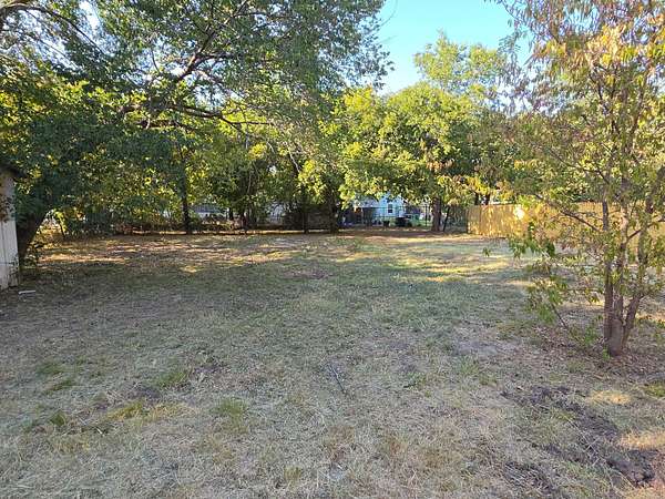 0.26 Acres of Residential Land for Sale in Gainesville, Texas