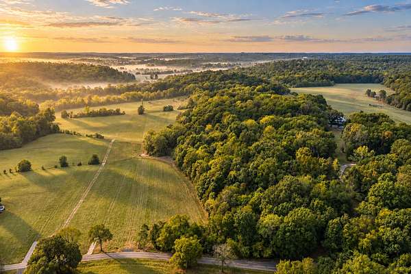 5 Acres of Agricultural Land for Sale in Dickson, Tennessee
