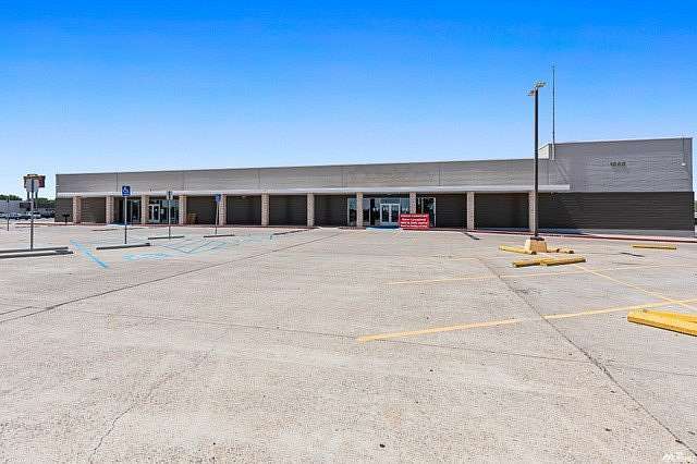 5 Acres of Commercial Land for Sale in Roswell, New Mexico