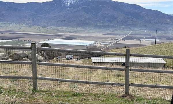 5.42 Acres of Land with Home for Sale in Tehachapi, California