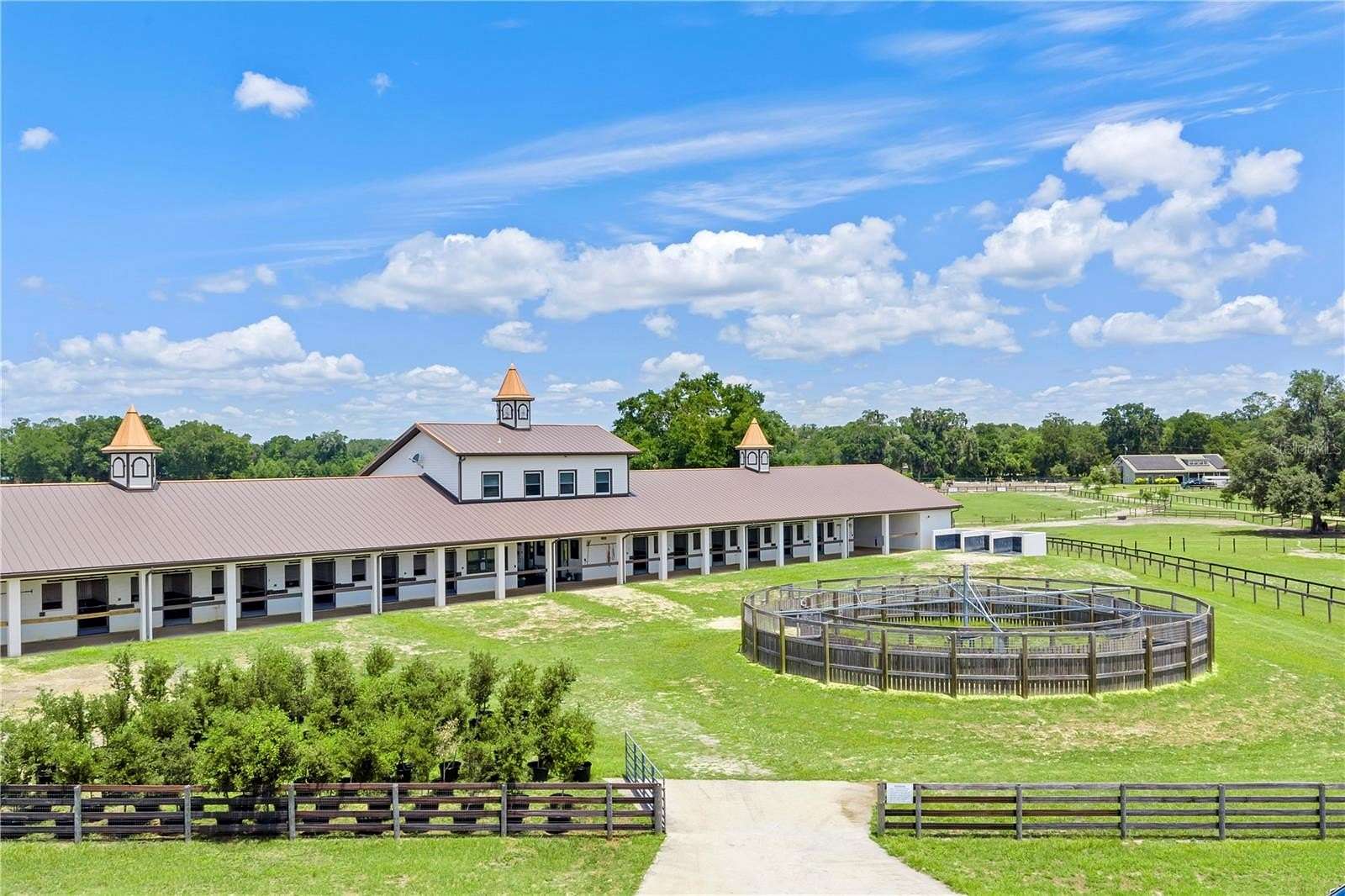 Land with Home for Sale in Citra, Florida
