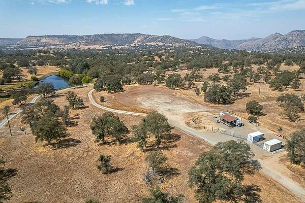 40.2 Acres of Land for Sale in Prather, California
