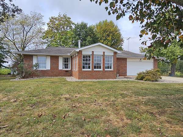 5 Acres of Land with Home for Sale in Nashville, Illinois
