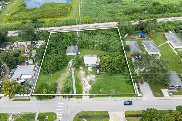 0.86 Acres of Land for Sale in Sarasota, Florida