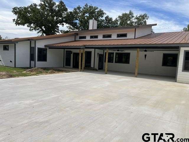 15.8 Acres of Land with Home for Sale in Winnsboro, Texas