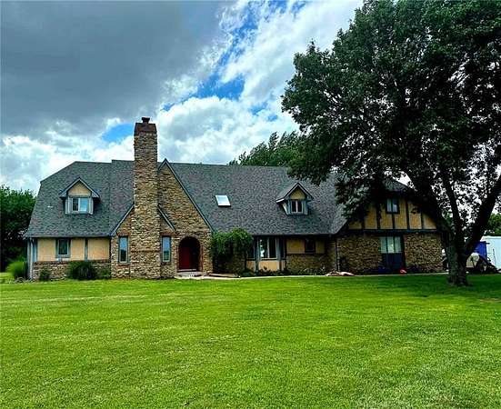 19 Acres of Land with Home for Sale in Edgerton, Kansas