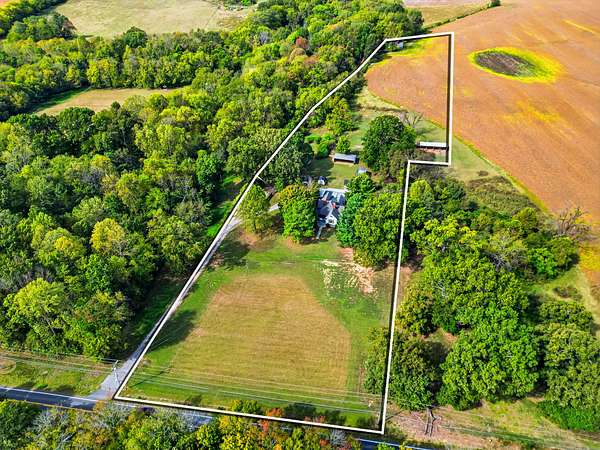 7.47 Acres of Land with Home for Sale in Springfield, Tennessee