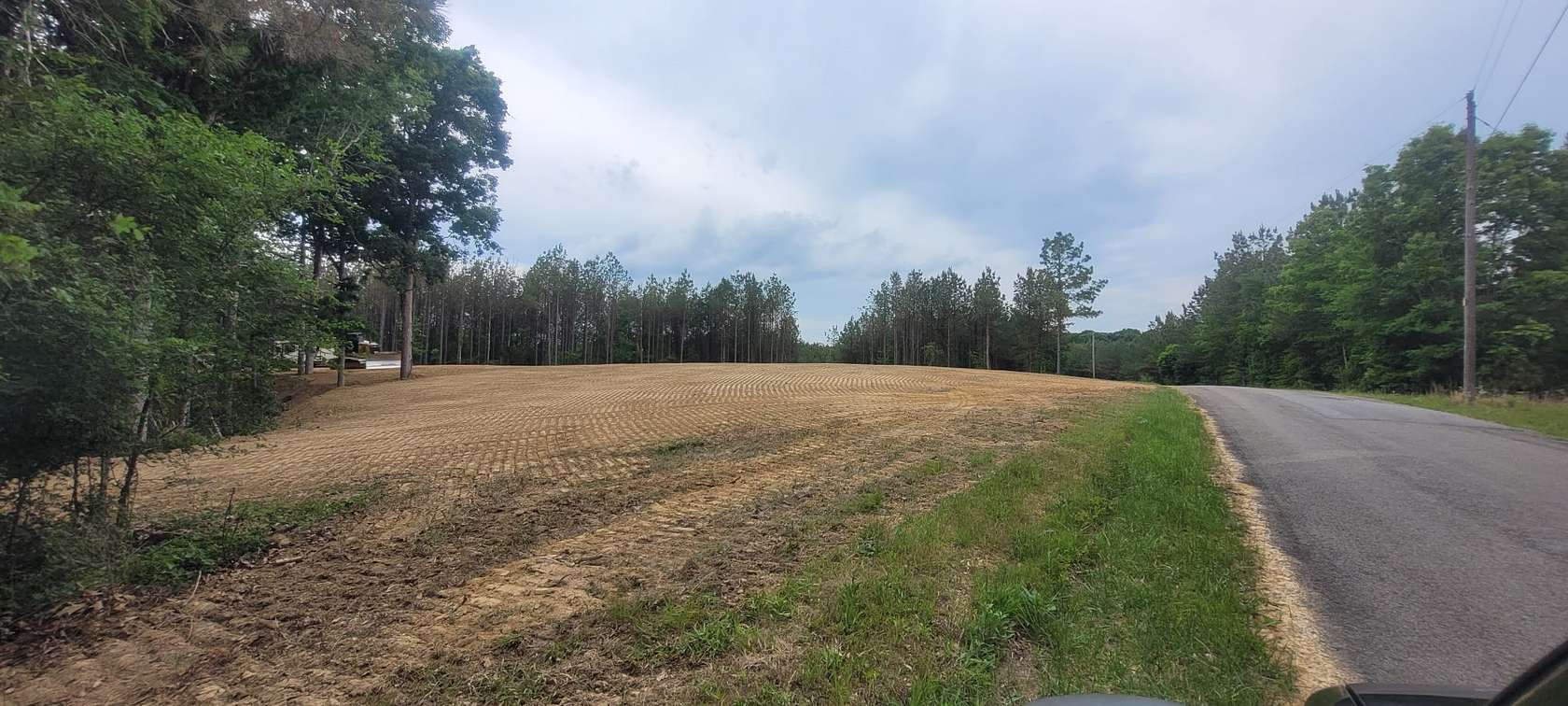 11.4 Acres of Land for Sale in Dover, Tennessee