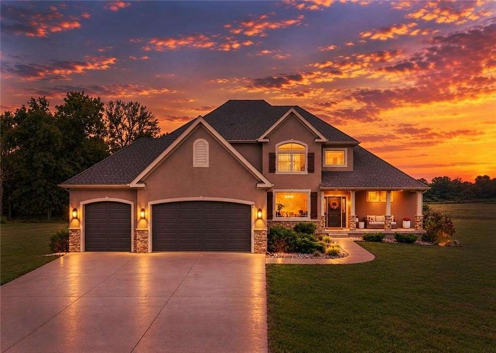 10 Acres of Land with Home for Sale in Paola, Kansas