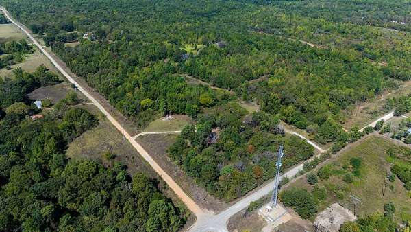 30 Acres of Recreational & Residential Land for Sale in Valliant, Oklahoma