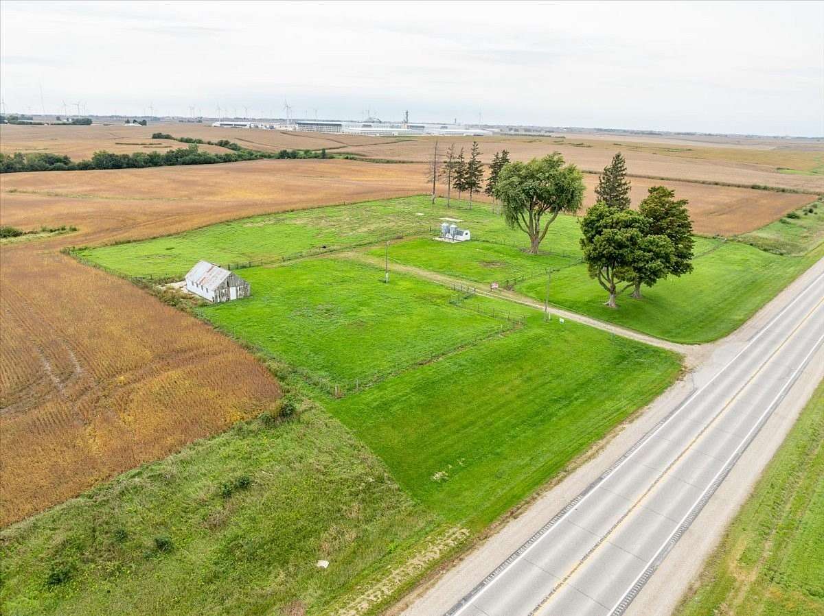 4.45 Acres of Residential Land for Sale in Malcom, Iowa