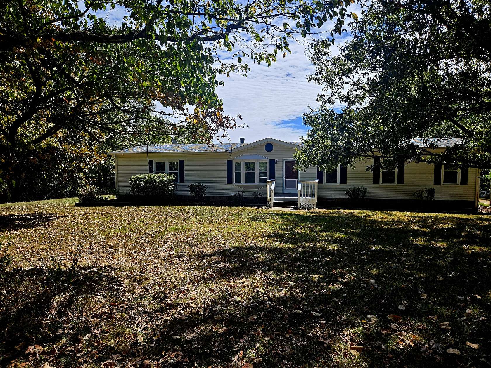 18 Acres of Land with Home for Sale in Pulaski, Tennessee