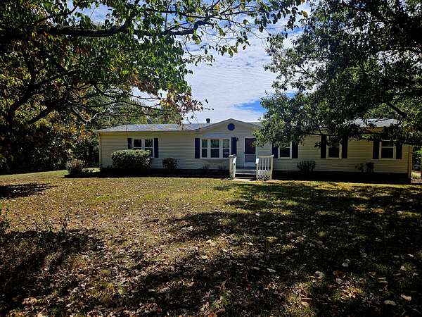 18 Acres of Land with Home for Sale in Pulaski, Tennessee
