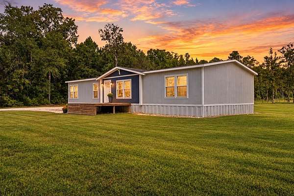 10 Acres of Improved Residential Land for Sale in Sour Lake, Texas
