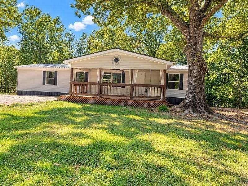 1.5 Acres of Land with Home for Sale in Booneville, Mississippi