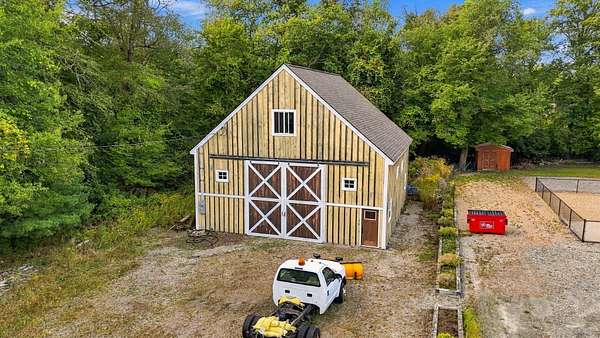 1 Acre of Residential Land for Sale in Dartmouth Town, Massachusetts