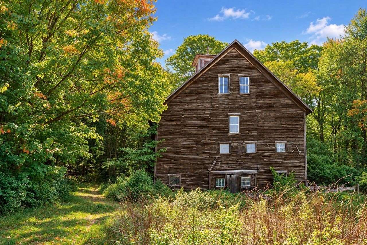 29 Acres of Land with Home for Sale in Marlow, New Hampshire