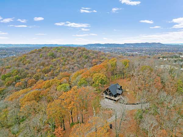 19.3 Acres of Land with Home for Sale in Nashville, Tennessee