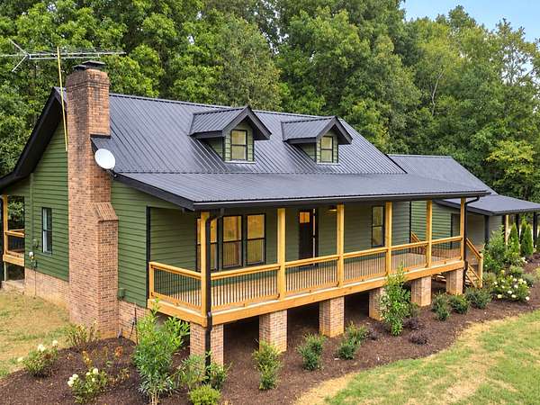 5.5 Acres of Land with Home for Sale in Charleston, Tennessee