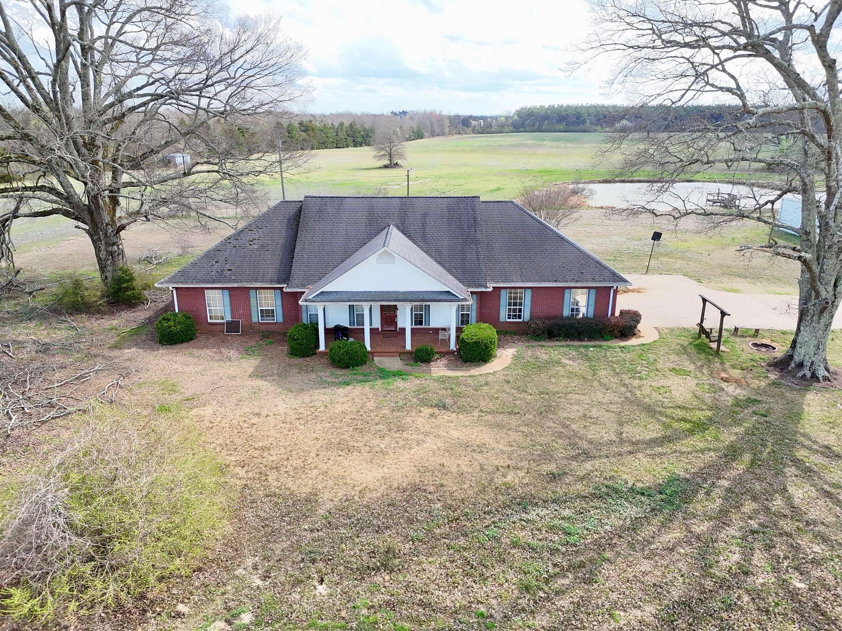 9.19 Acres of Land with Home for Sale in New Albany, Mississippi
