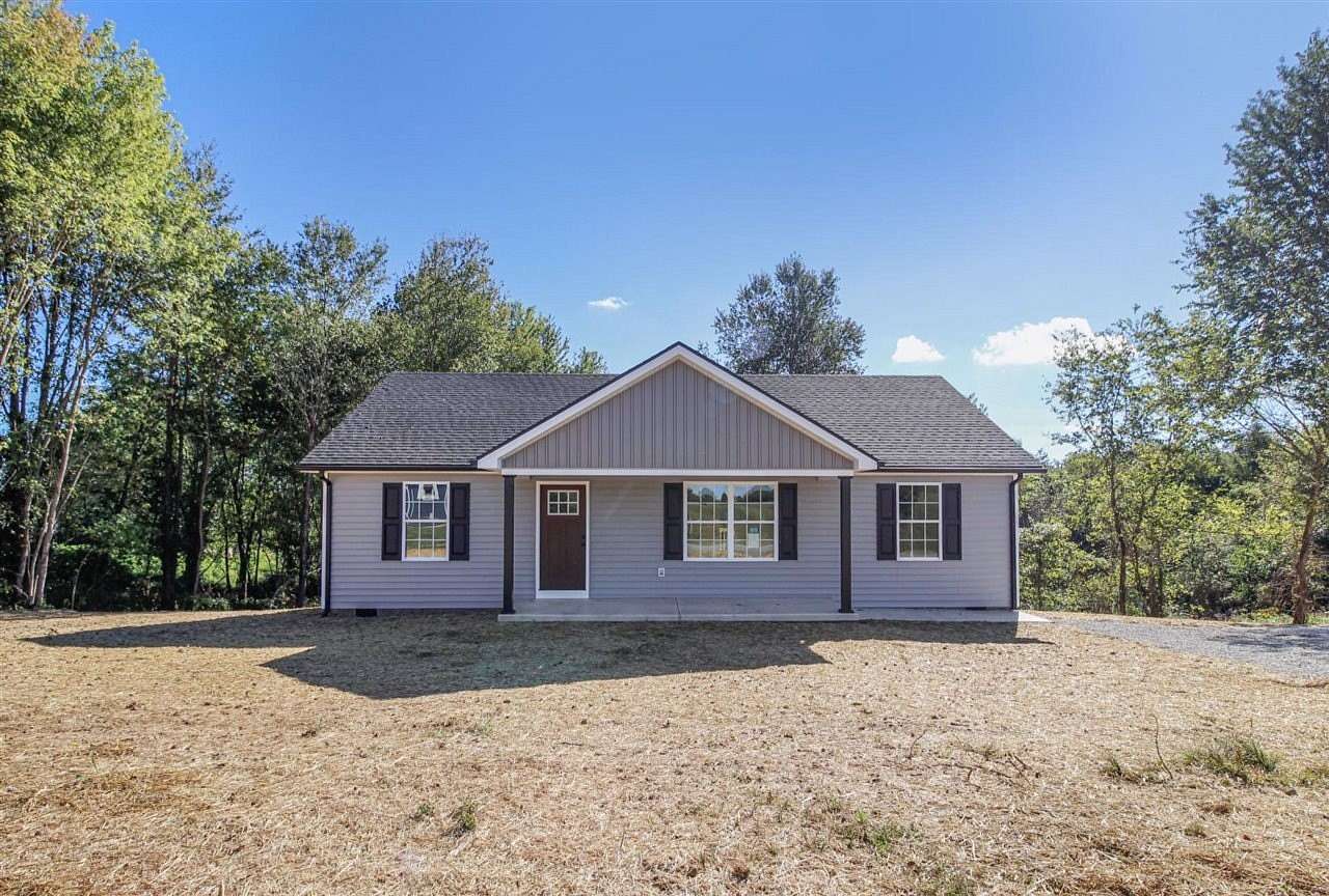 2.8 Acres of Land with Home for Sale in Canmer, Kentucky