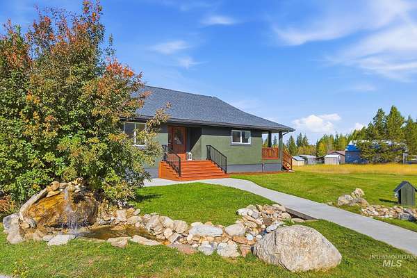 1.76 Acres of Land with Home for Sale in Cascade, Idaho