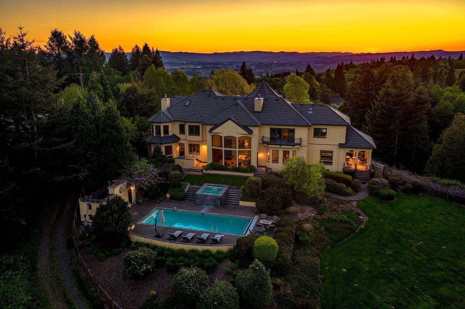 25.3 Acres of Land with Home for Sale in Portland, Oregon