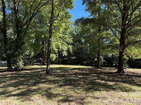 0.86 Acres of Commercial Land for Sale in Charlotte, North Carolina