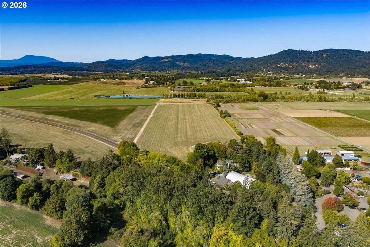 35.9 Acres of Agricultural & Residential Land for Sale in Corvallis, Oregon