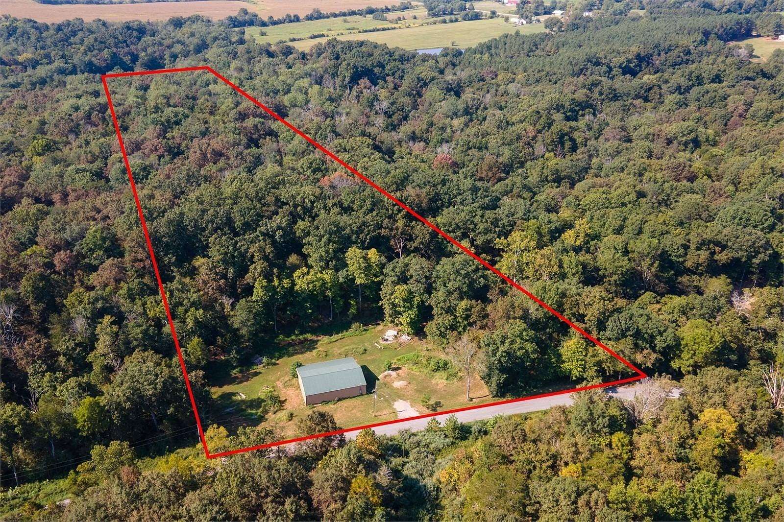 10 Acres of Recreational Land for Auction in New Burnside, Illinois