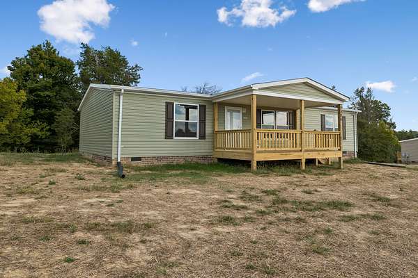 2.43 Acres of Land with Home for Sale in Red Boiling Springs, Tennessee