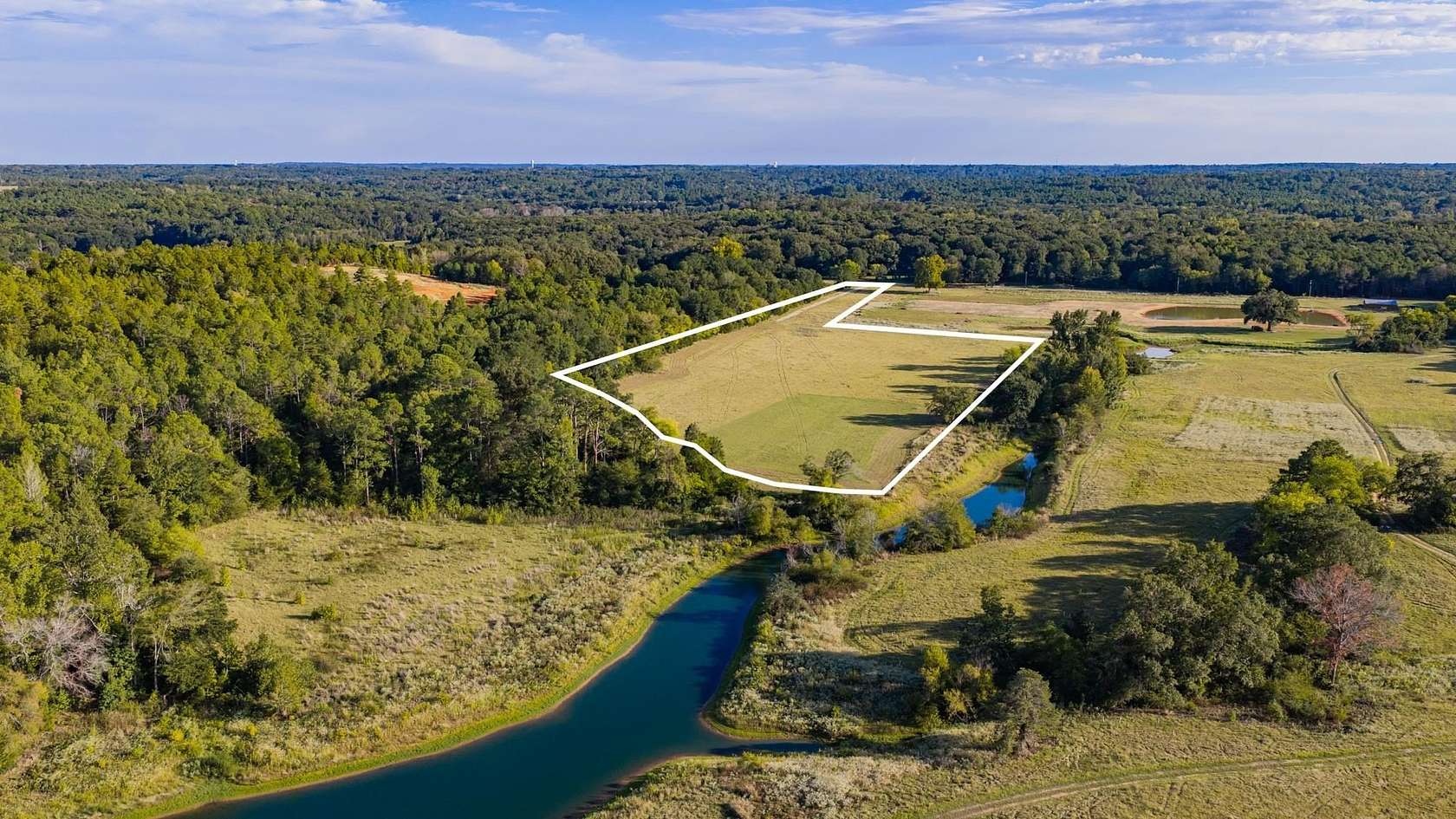 10 Acres of Residential Land for Sale in Lindale, Texas
