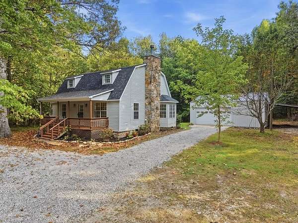 5 Acres of Land with Home for Sale in Sparta, Tennessee