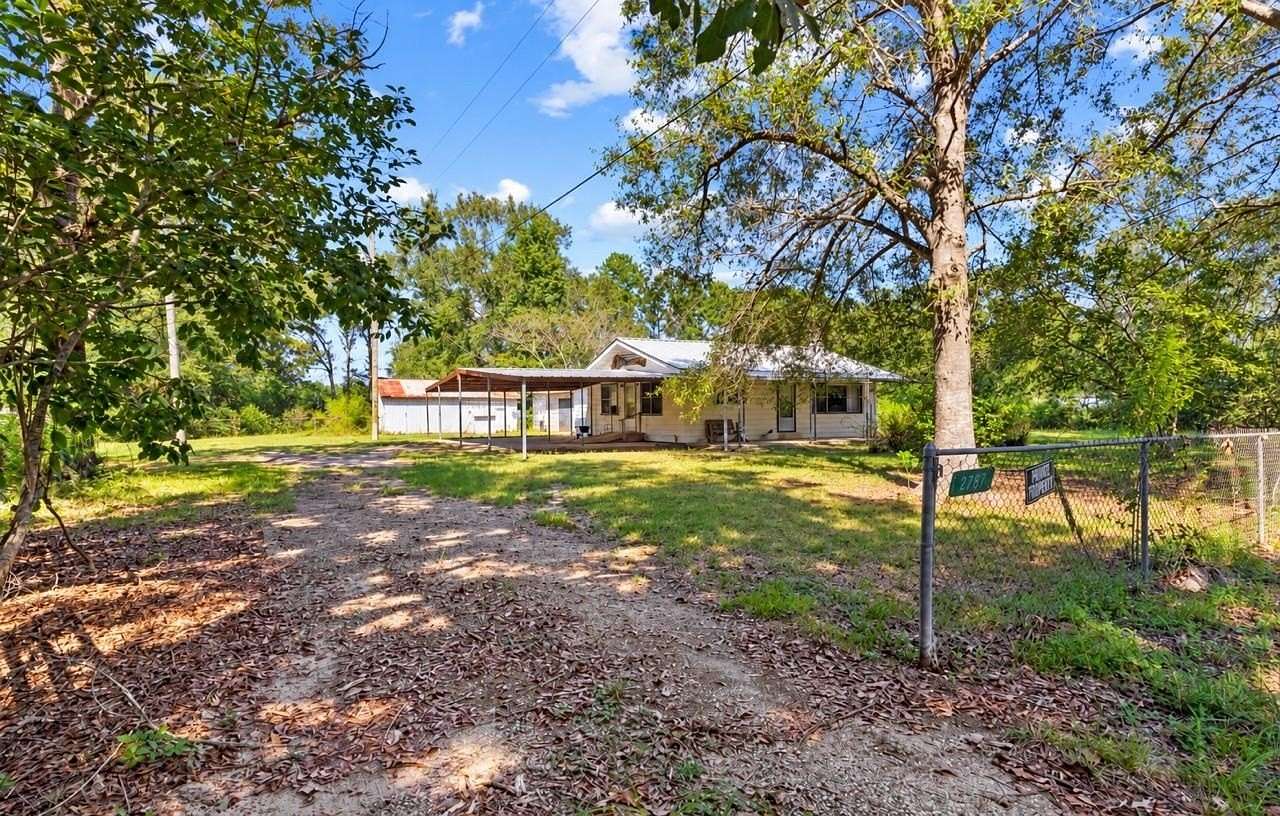 2 Acres of Improved Residential Land for Sale in Kountze, Texas