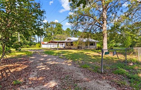 2 Acres of Improved Residential Land for Sale in Kountze, Texas