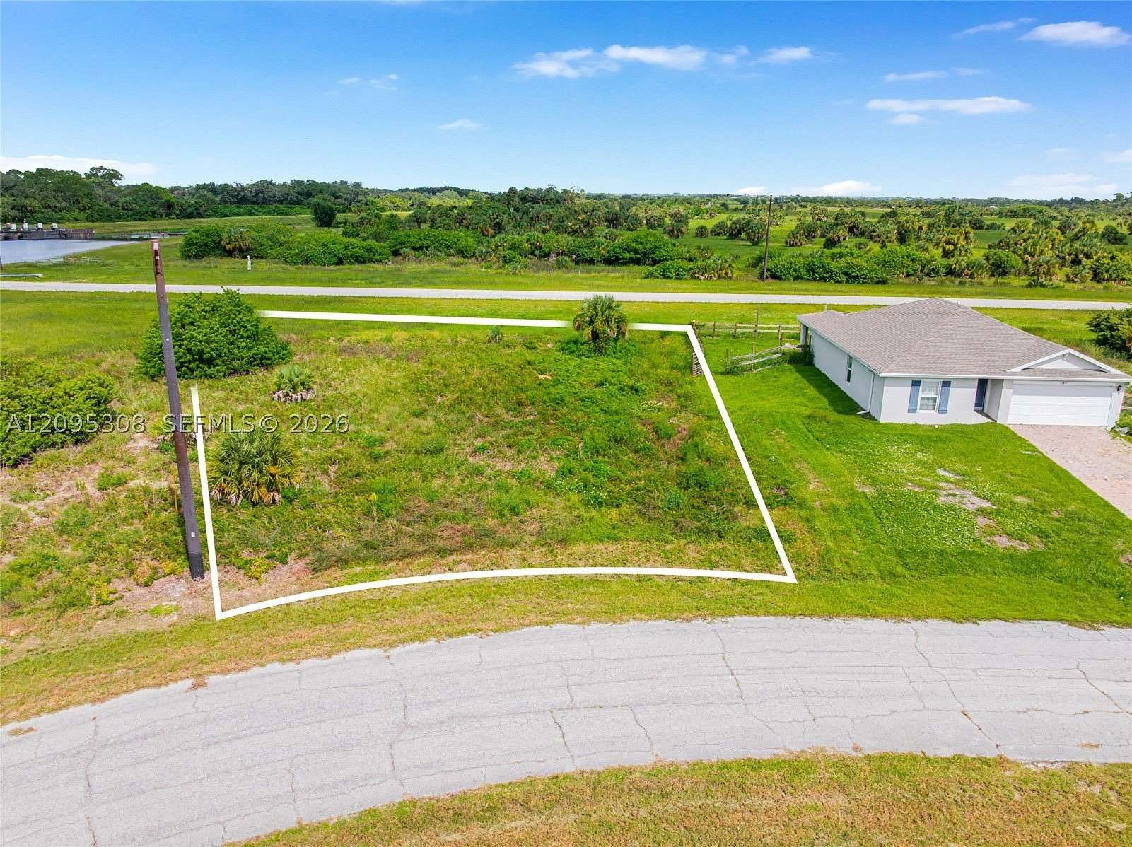 0.33 Acres of Residential Land for Sale in LaBelle, Florida