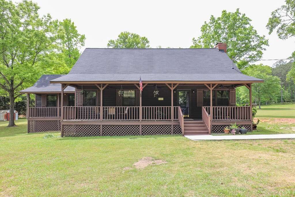 9 Acres of Land with Home for Sale in Eatonton, Georgia