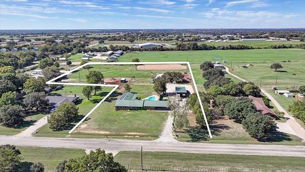4.79 Acres of Land with Home for Sale in Stephenville, Texas