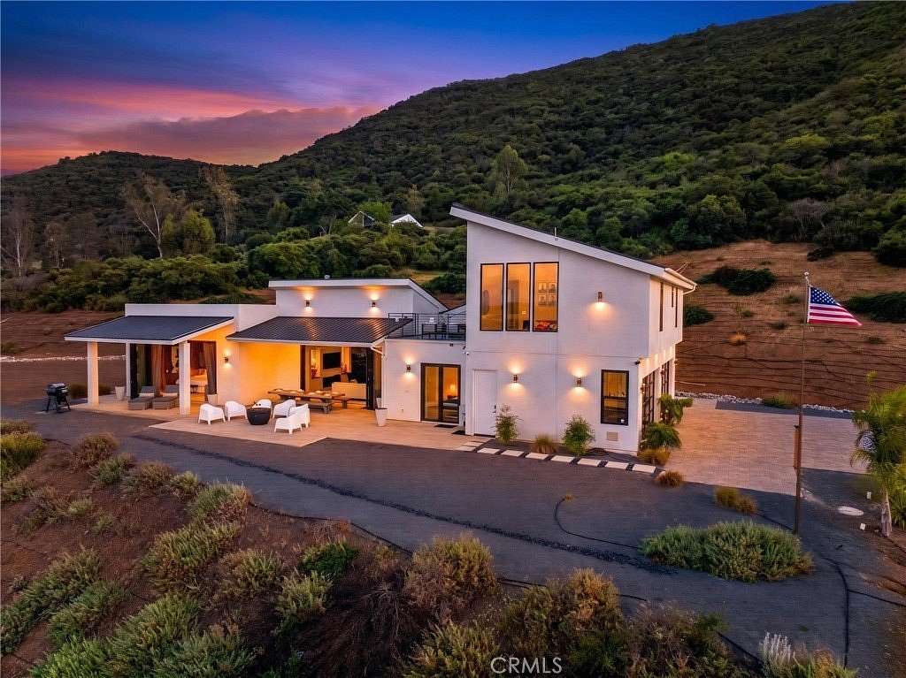 4.5 Acres of Land with Home for Sale in Murrieta, California