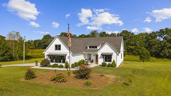 7 Acres of Land with Home for Sale in Bloomington Springs, Tennessee