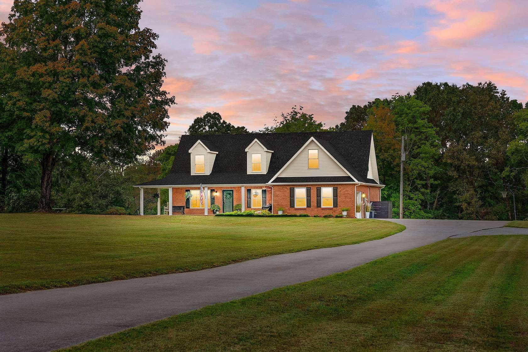 6 Acres of Land with Home for Sale in Southside, Tennessee