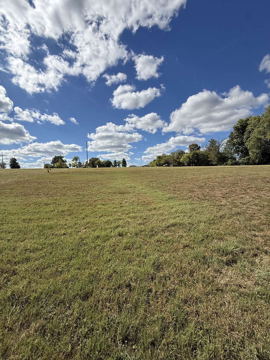 5.89 Acres of Residential Land for Sale in Bethpage, Tennessee