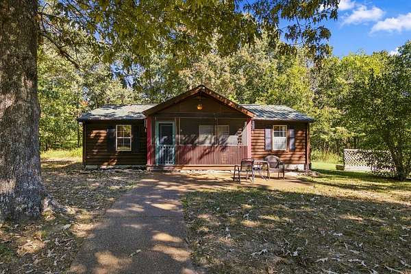17.2 Acres of Land with Home for Sale in Westmoreland, Tennessee