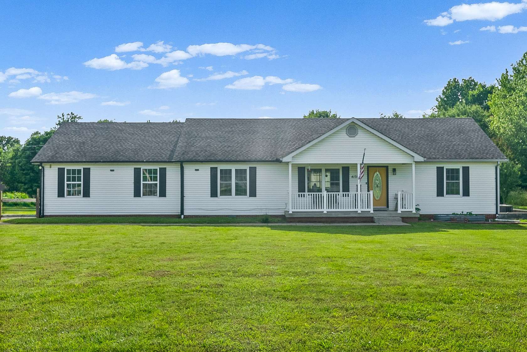 1.75 Acres of Land with Home for Sale in Springfield, Tennessee