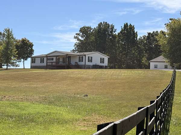 5 Acres of Land with Home for Sale in Bethpage, Tennessee